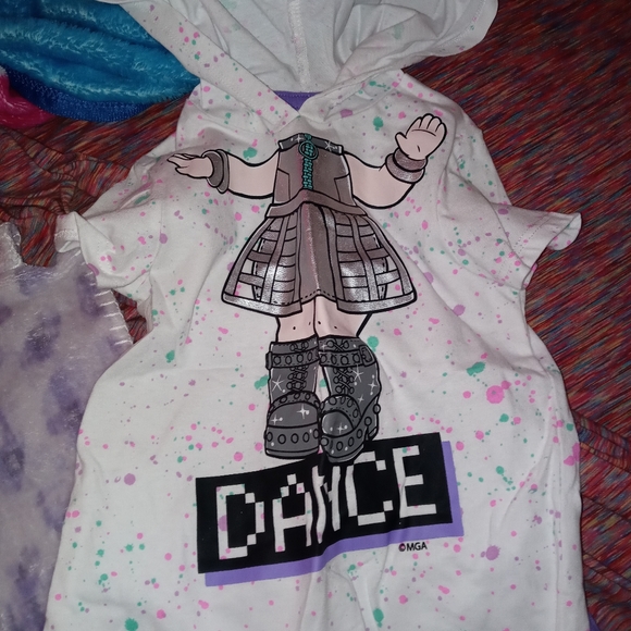 Clothes - Picture 7 of 13